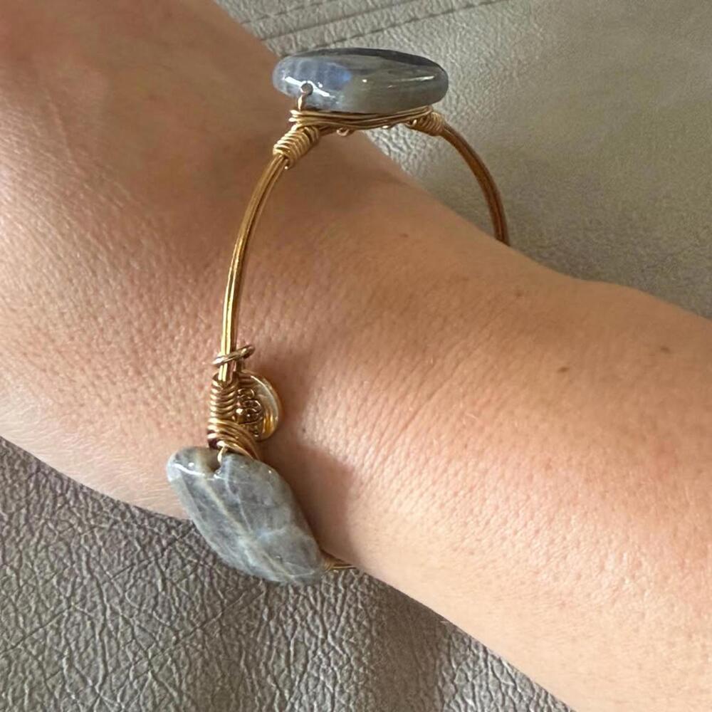Bourbon & Boweties Gold Wire‎ Bangle - Picture 3 of 3